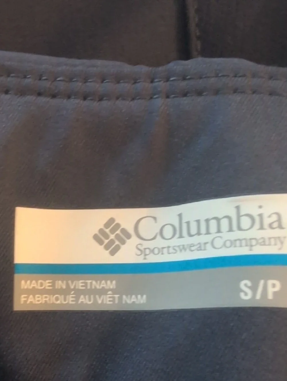 Columbia Dark Navy Women's Stretch Outdoor Shorts Brand New